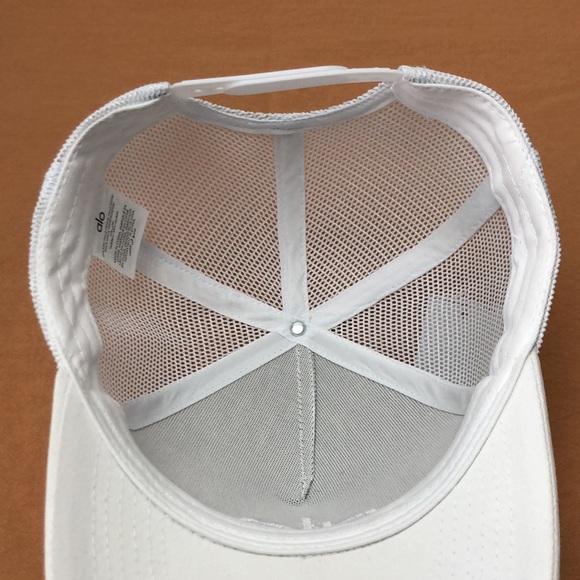 🔥 NWT ALO Yoga Casual District Trucker Hat - Picture 5 of 7